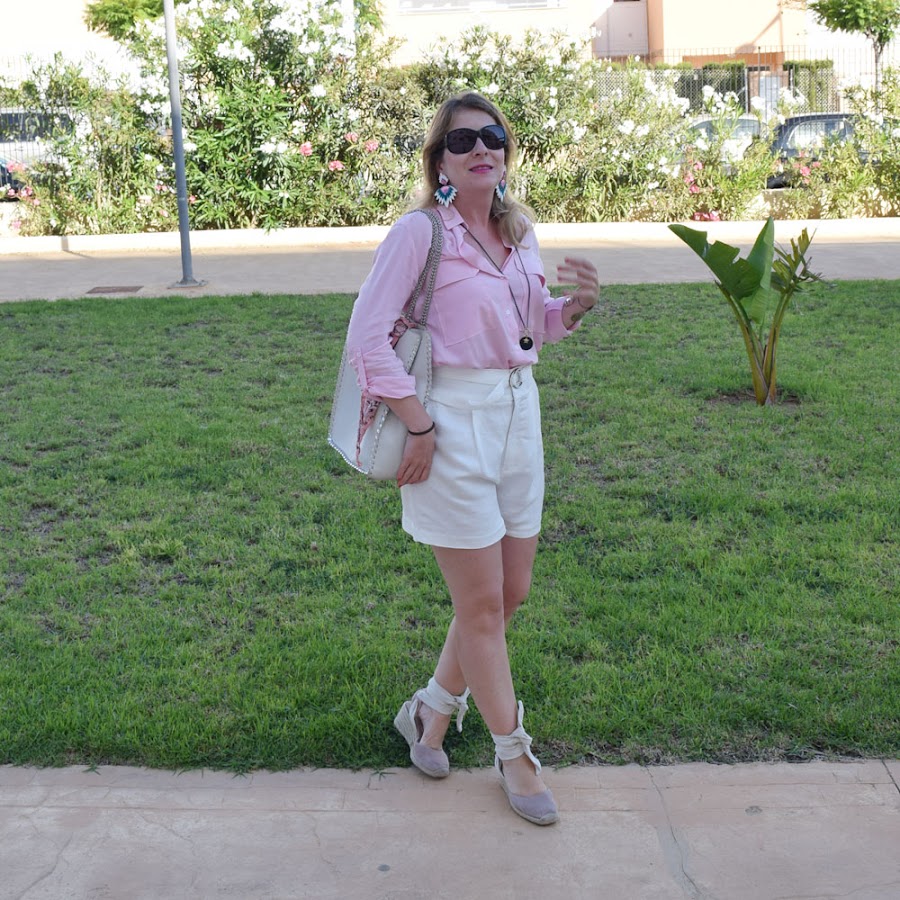 Short_blanco_blusa_rosa_summer10x10