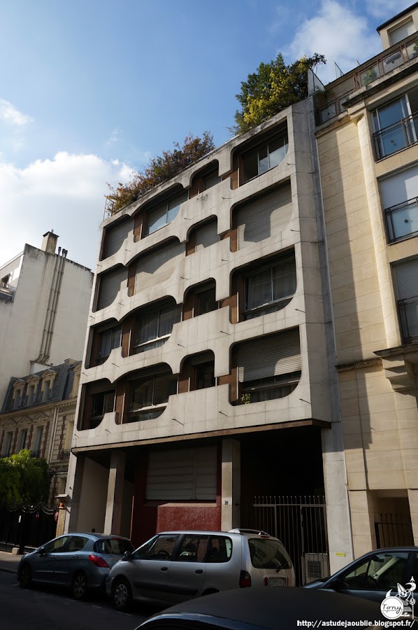 Paris - 16éme - Immeuble rue Cortambert  Architecte: Jean Balladur, Jean-Bernard Tostivint  Construction: 1973 - 1974 
