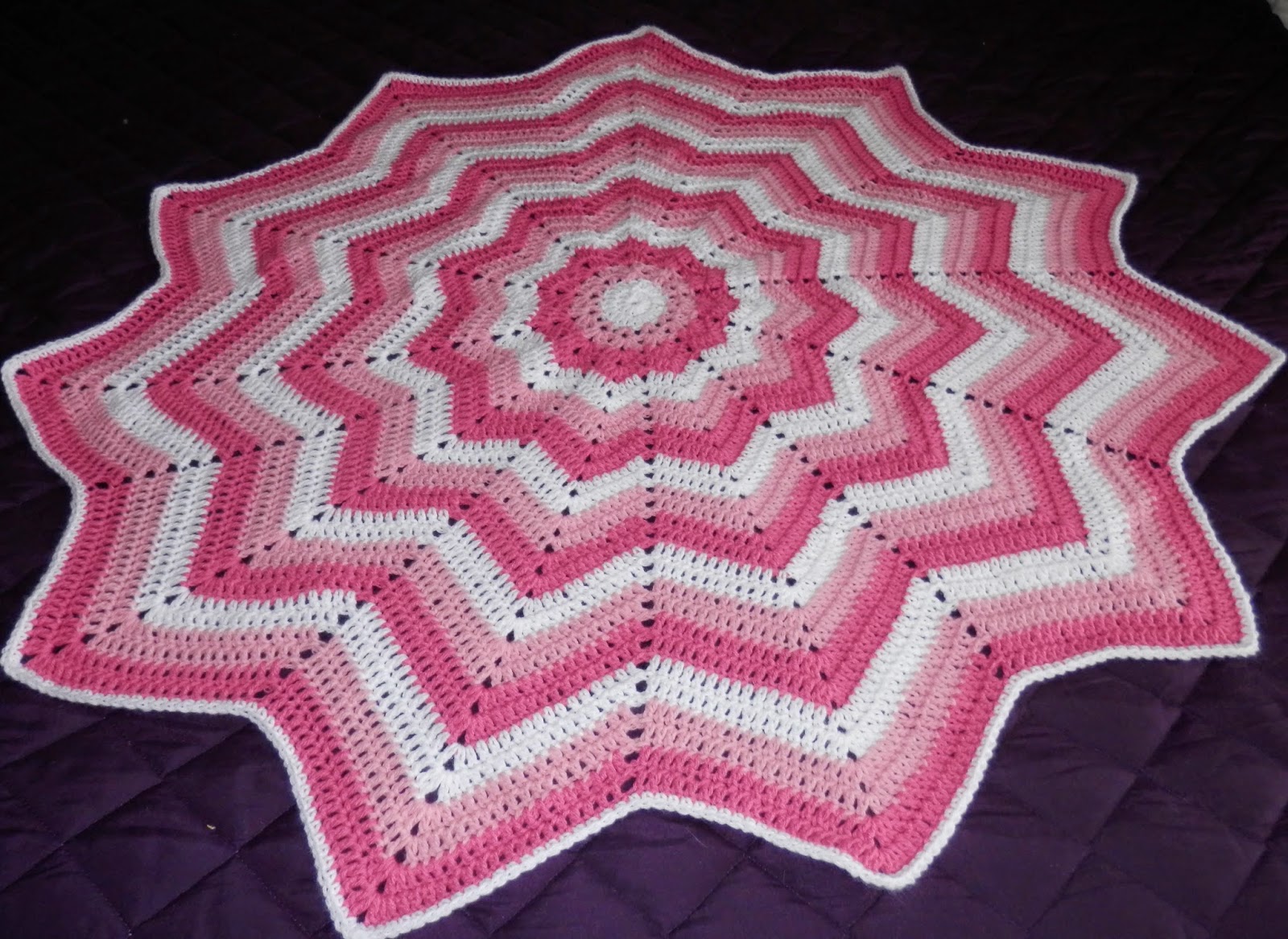Karens Crocheted Garden of Colors Pinks and White 12Point Round