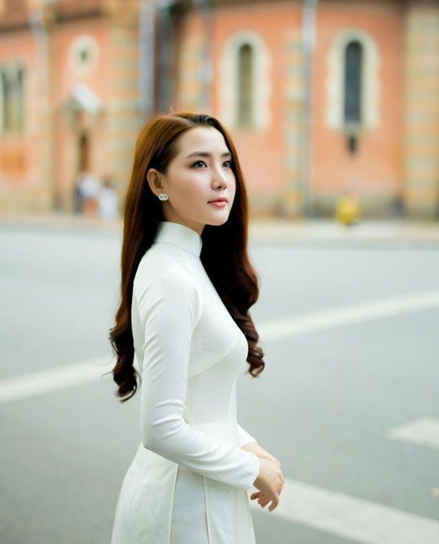 Dàn hoa khôi lộng lẫy trong trang phục áo dài đón Xuân, dan-hoa-khoi-long-lay-trong-trang-phuc-ao-dai-don-xuan