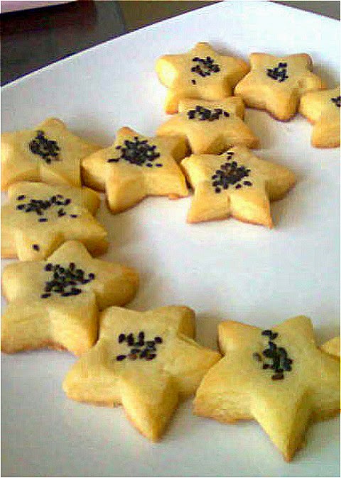 Milk Cookies Recipe @ treatntrick.blogspot.com