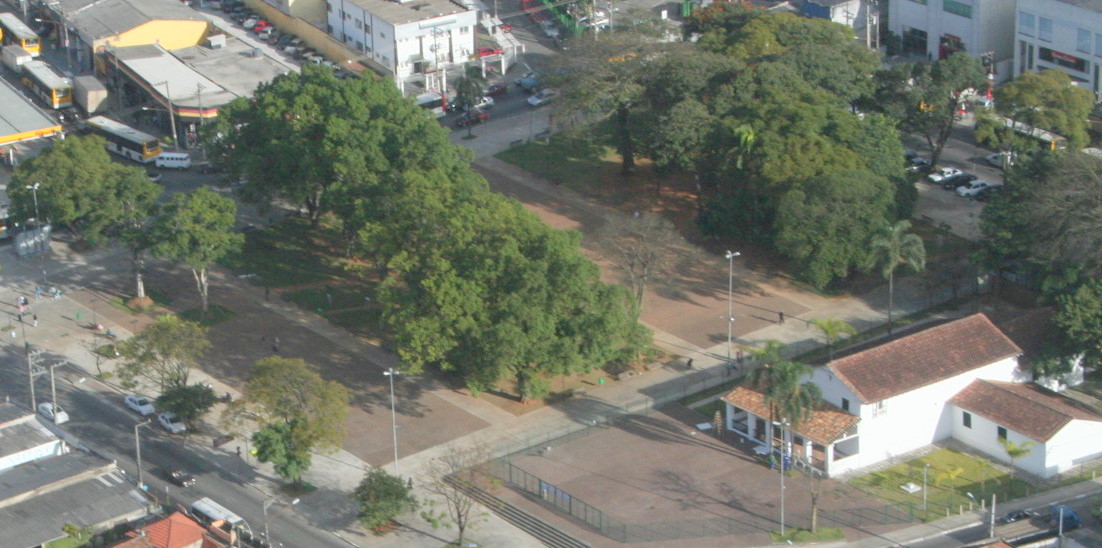 A Praça. A Praça.