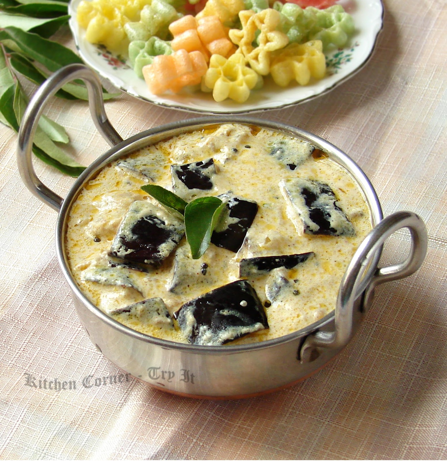 Vazhuthananga Thairu Curry/Eggplant Yogurt Curry