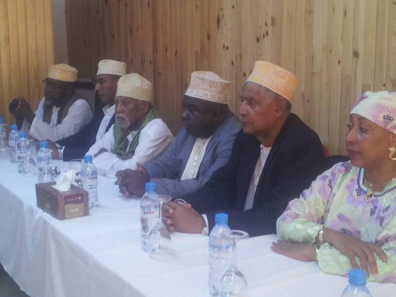 Signature d�un protocole d�accord entre 9 candidats et Mouigni Baraka