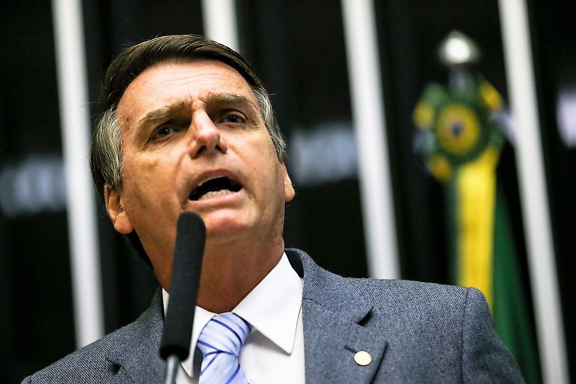 Bolsonaro, Maia, o jogo de xadrez e o xeque-mate