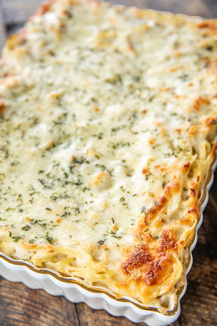 Chicken Tetrazzini - super delicious make ahead casserole! Makes a great freezer meal!! Chicken,linguine, cream of chicken soup, cream of mushroom soup, sour cream, butter, chicken broth, salt, pepper, garlic, parmesan cheese, mozzarella cheese. SO creamy and delicious. Made this for dinner and everyone cleaned their plate! Even our picky eaters. This is definitely going in the dinner rotation! #chicken #casserole #freezermeal #chickendinner Chicken Tetrazzini - super delicious make ahead casserole! Makes a great freezer meal!! Chicken,linguine, cream of chicken soup, cream of mushroom soup, sour cream, butter, chicken broth, salt, pepper, garlic, parmesan cheese, mozzarella cheese. SO creamy and delicious. Made this for dinner and everyone cleaned their plate! Even our picky eaters. This is definitely going in the dinner rotation! #chicken #casserole #freezermeal #chickendinner