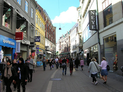  Calle de Strøget Copenhague, dinamarca, Strøget street, Copenhagen, Denmark, Rue Strøget, Copenhague, Danemark, Strøget street, København, Danmark, vuelta al mundo, round the world, La vuelta al mundo de Asun y Ricardo