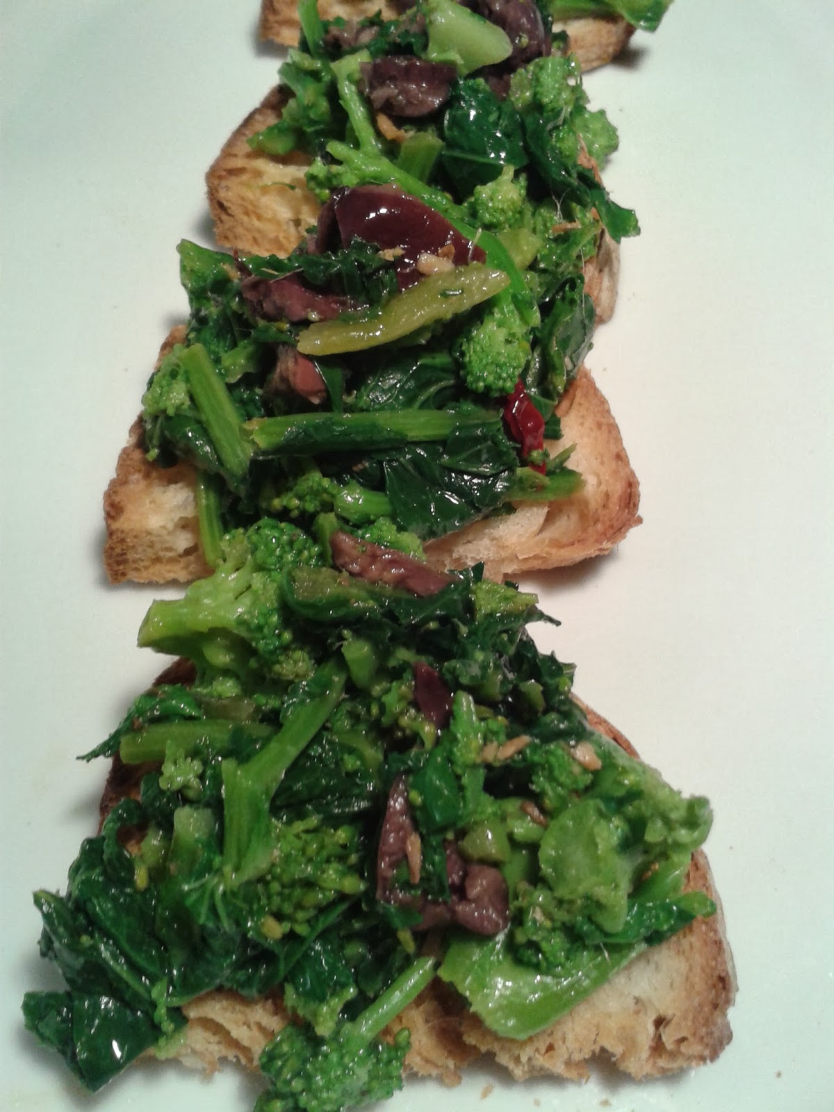 bruschetta con broccoletti