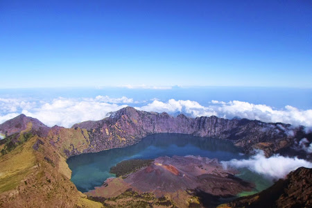 Pendakian Gunung Rinjani 3.726 mdpl via Sembalun - Senaru