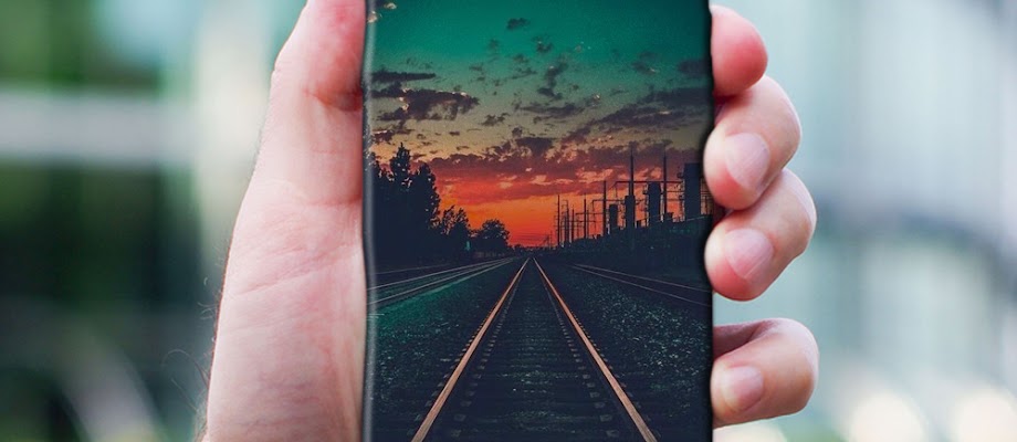 File Mockup Case Iphone 6s in Hand