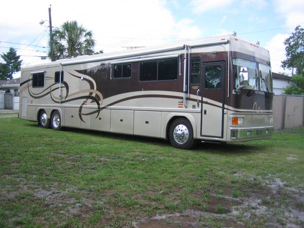 Used RVs 2001 Featherlite Vogue Diesel Pusher For Sale by ...
