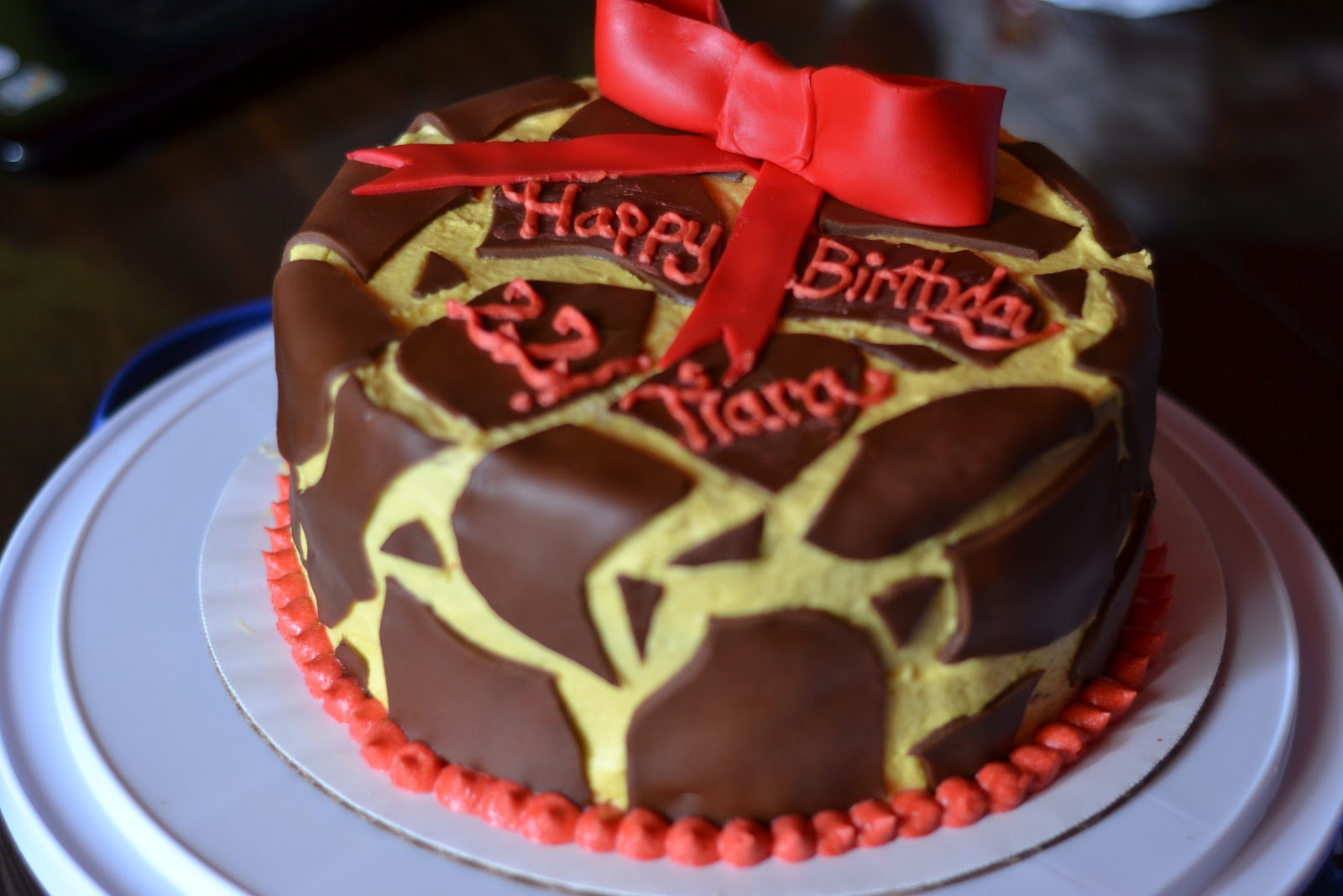 Sweet Tee's Cupcakes: Giraffe Print Birthday Cake