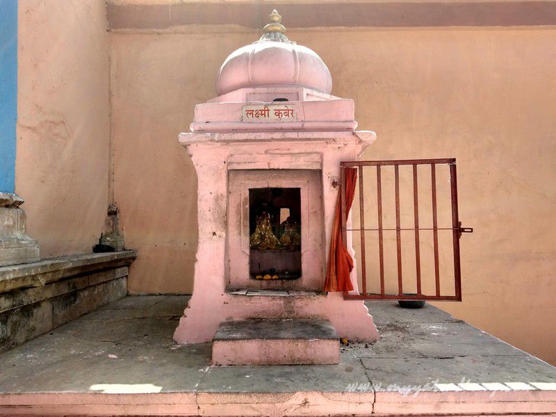 Lakshmi Kuber Temple in the Dhundiraj Ganesha Temple courtyard, Vadodara