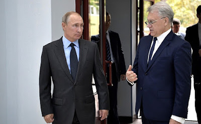 Vladimir Putin with Yan Novikov at the Almaz-Antey Air and Space Defense Corporation. Vladimir Putin with Yan Novikov at the Almaz-Antey Air and Space Defense Corporation.