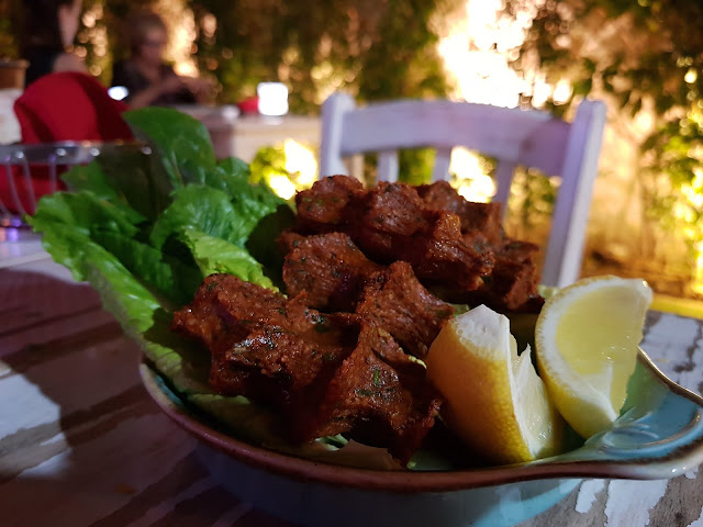 food blogger dubai turkish kaftan cigkofte bulghur patty