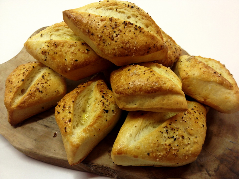 Marthese Seasonal Food Salt'n Pepper Diamond Rolls Marthese Seasonal Food Salt'n Pepper Diamond Rolls