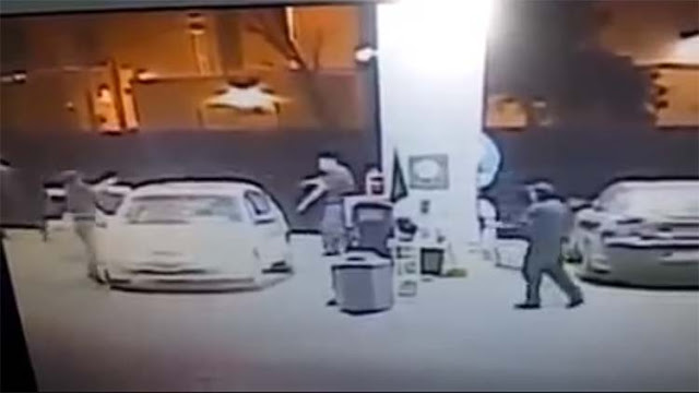 VIDEO: POLICÍA MUNICIPAL SE ENFRENTA SOLO A UNA BANDA DE ASALTANTES Y CAPTURA A UNO DE ELLOS EN TIJUANA