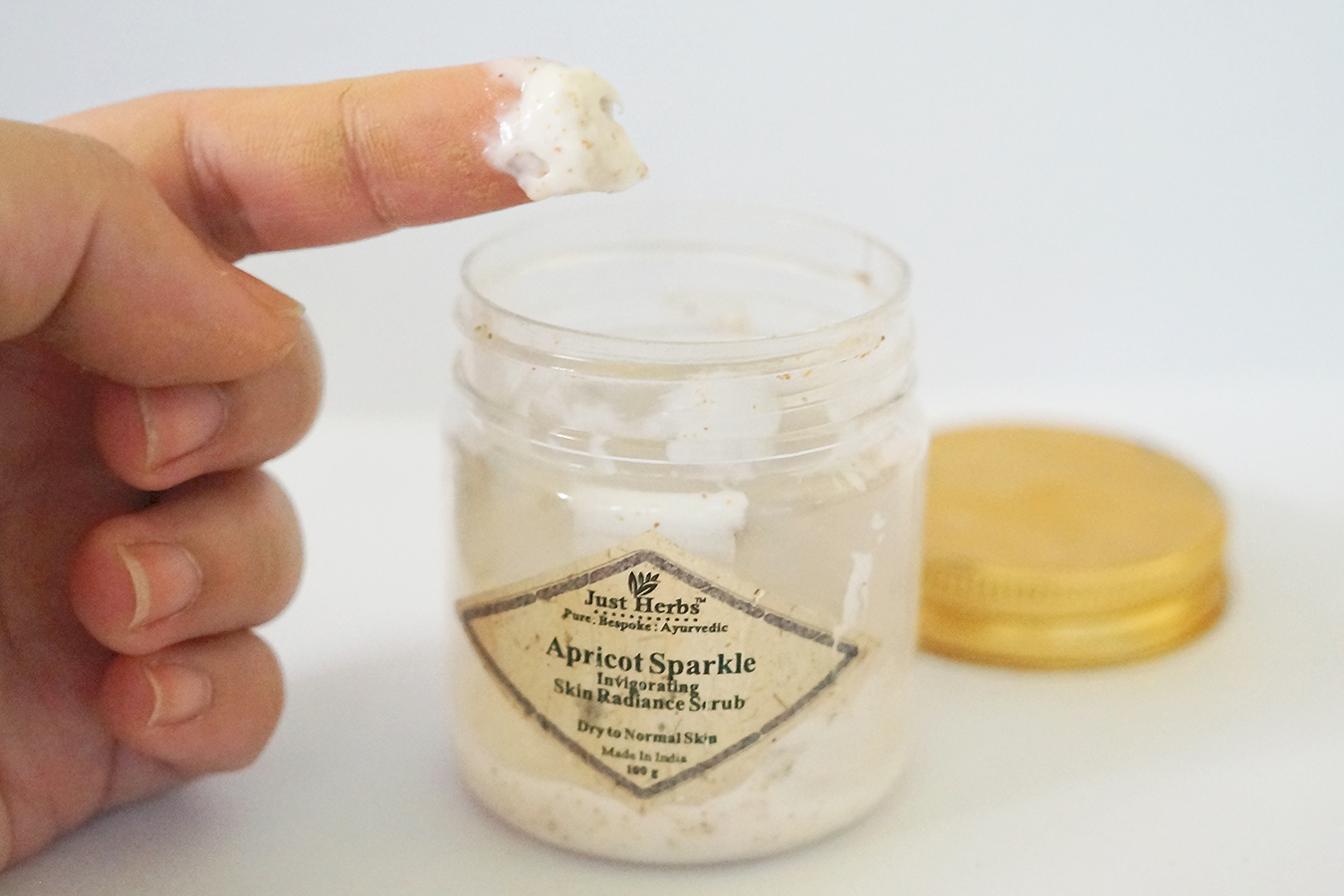 Just Herbs Apricot Sparkle Invigorating Skin Radiance Scrub Review