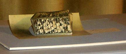 Intervenção/Performance/Instalação Why Not Sneeze Rose Sélavy?