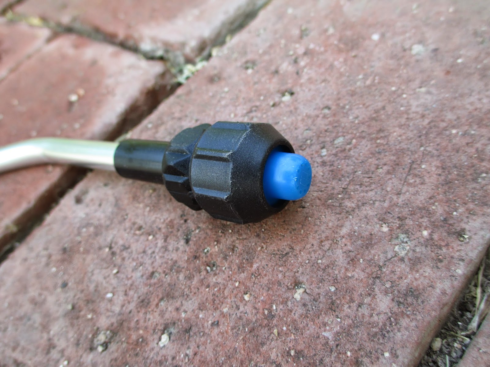 Andie's Way How to Use a Garden Pump Sprayer Tips for Beginners