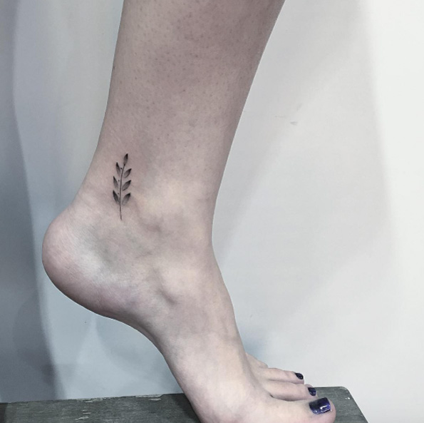 Tatuagens femininas para os tornozelos Tatuagens femininas para os tornozelos