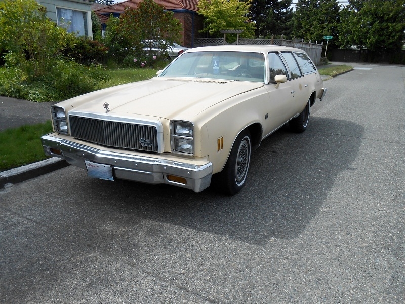 Seattle's Parked Cars: 1977 Chevrolet Malibu Classic Wagon