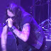 Stephen Pearcy volta a fazer show com o Ratt em estado deplorável e é vaiado