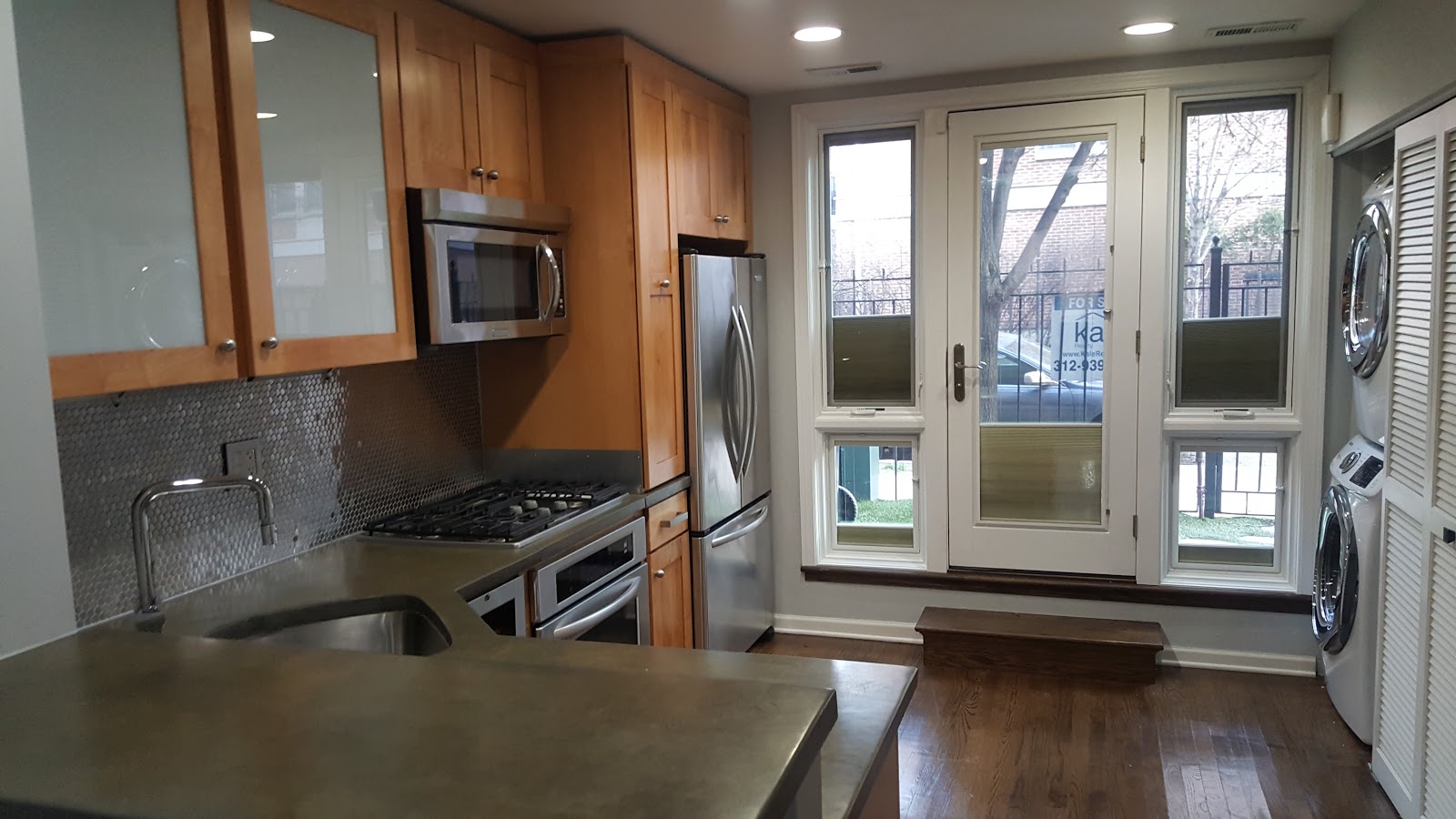 The Chicago Real Estate Local Shopping South Loop town houses, recent