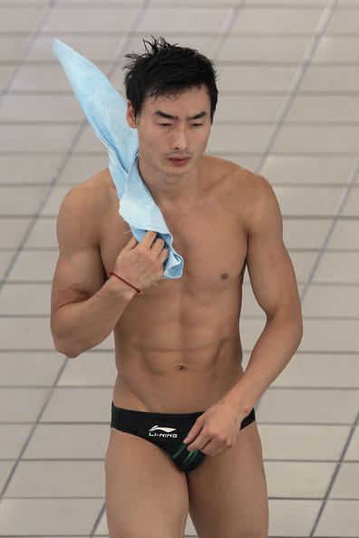Hunks in Pictures Chinese Diver Qin Kai