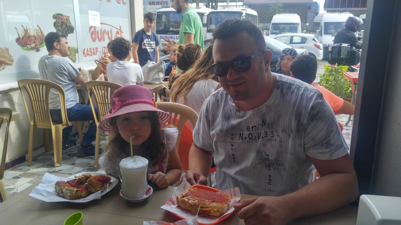 Ege Kiyilarinin Tatil Cenneti Kusadasi Nda Ne Yemeli