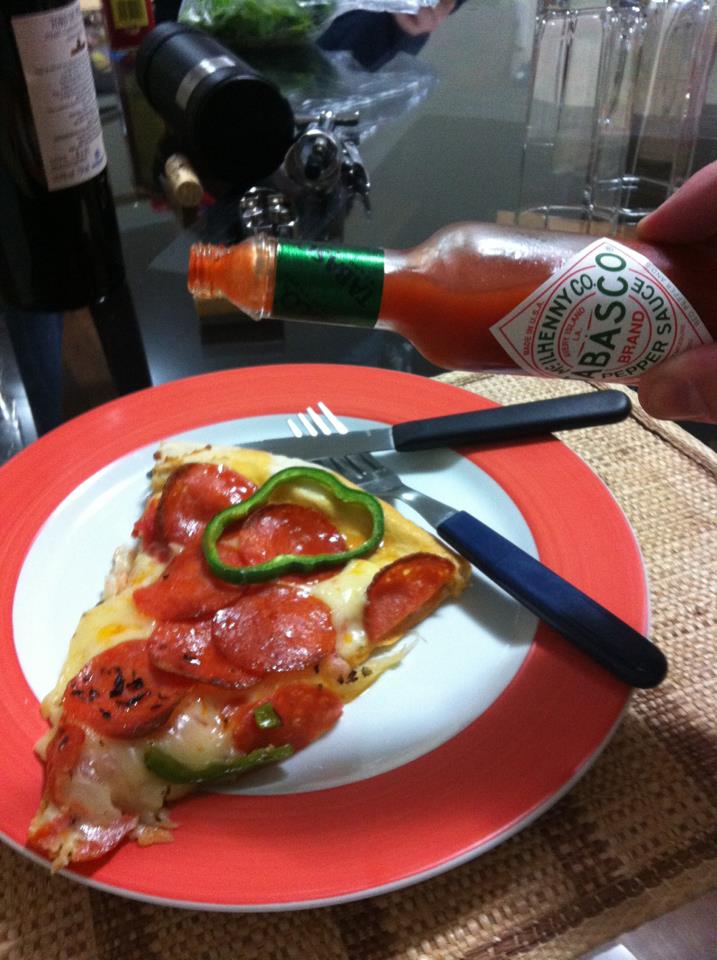 Tabasco e Pizza Hot se unem para ação “Curta + com Tabasco” PDV Ativo