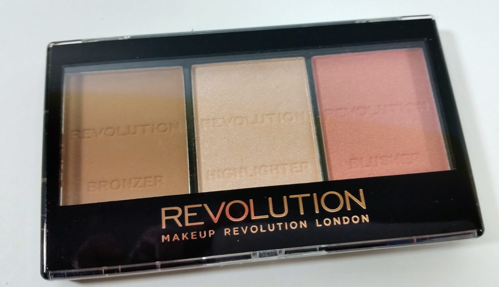 Makeup revolution london contour kit review