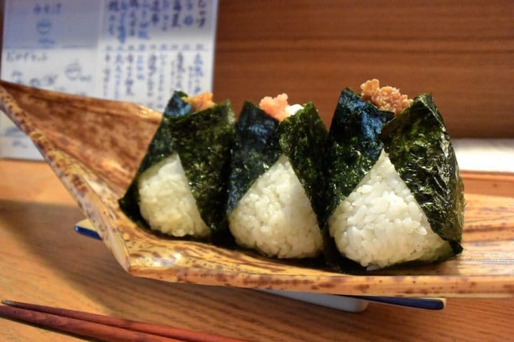 Onigiri dan Omusubi Onigiri dan Omusubi