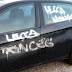 Omofobia a Civitavecchia. Ignoti vandalizzano l'auto di una coppia lesbica
