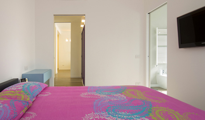 Interior relooking: 4 idee per estendere una camera da letto