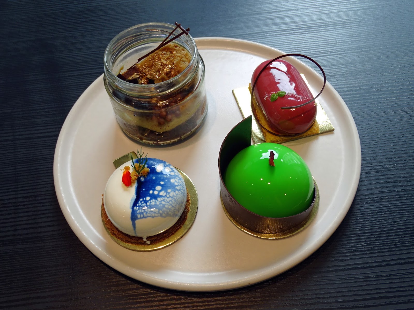 KOI Dessert Bar (Sydney, AUSTRALIA) ★★★★☆ A traveling foodie's