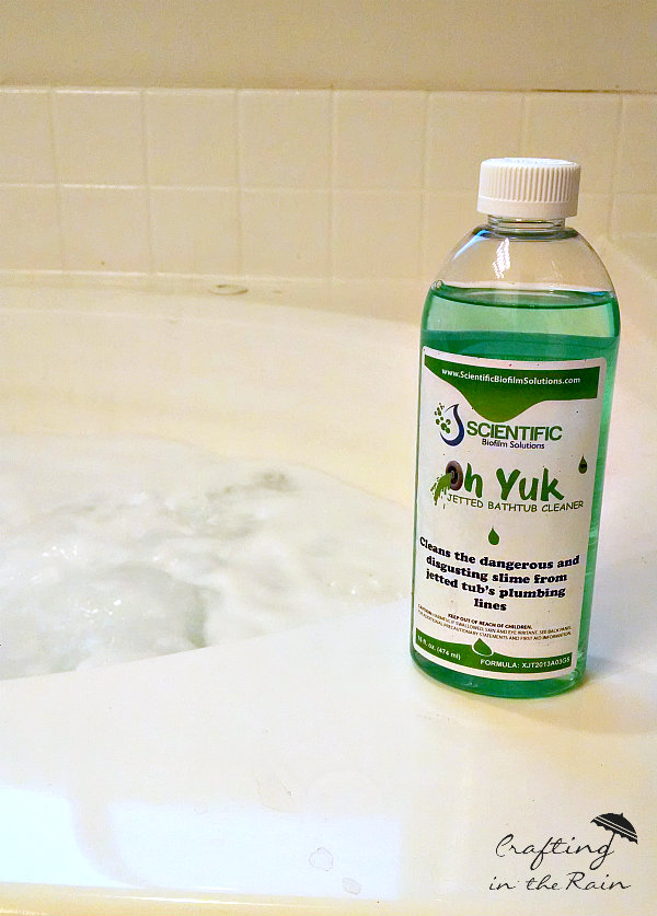 Clean a Jetted Tub with Oh Yuk || www.craftingintherain.com