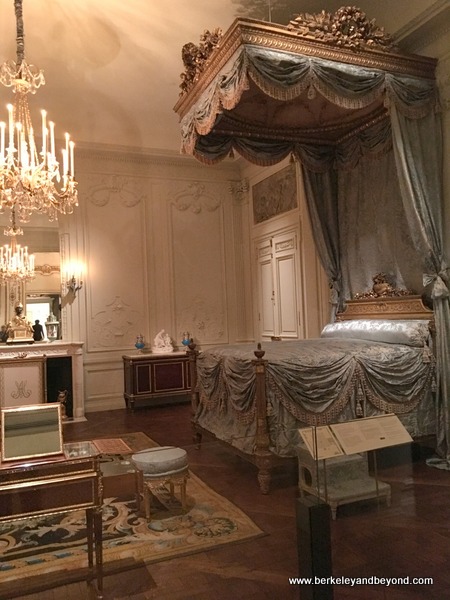 period bedroom at Metropolitan Museum of Art in NYC period bedroom at Metropolitan Museum of Art in NYC