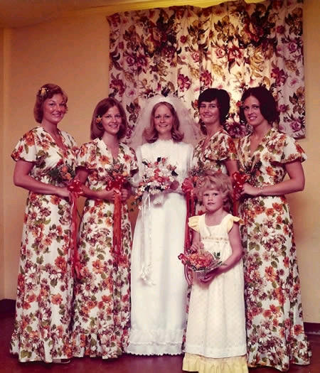 Los vestidos de novia y de honor más feos (vestidos de del terror) - Moda Nupcial -