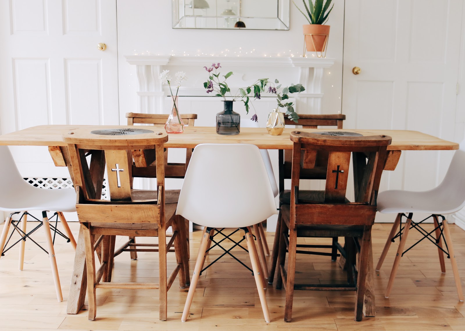 Modern Rustic Dining Room Inspiration | Brick Dust & Glitter