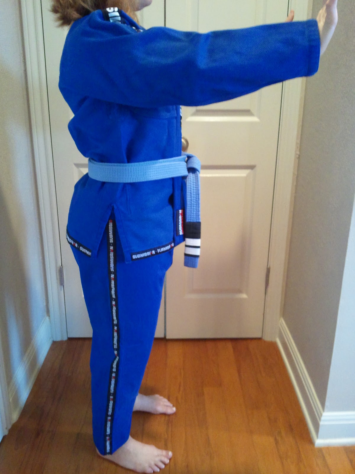 Jiu Jitsu World Gi Review the Submission Fight Co. Light gi