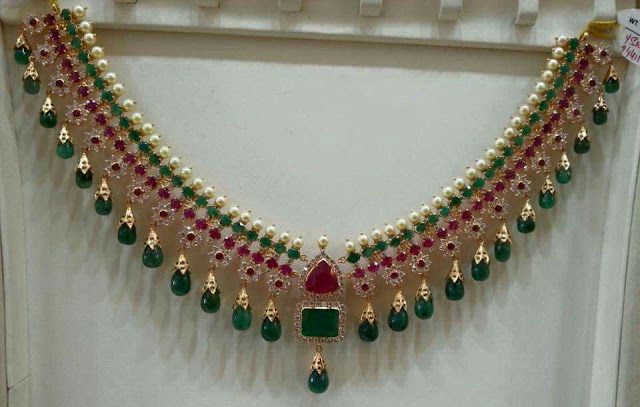 Emerald Drops Necklaces in Light Weight Emerald Drops Necklaces in Light Weight