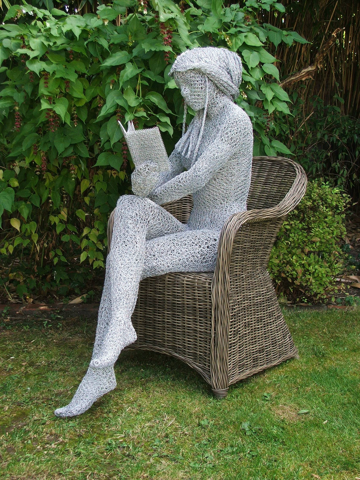 How to Recycle Chicken Wire Sculptures