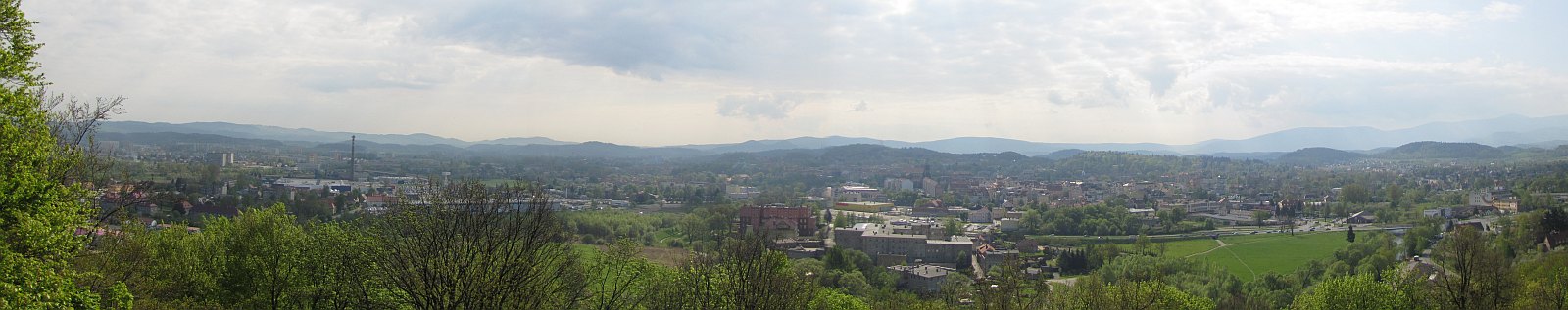 Panorama w stronę Jeleniej Góry. Panorama w stronę Jeleniej Góry (kliknij by powiększyć).