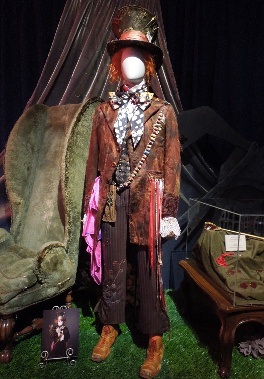 Original costumes and props from Tim Burton's Alice in Wonderland on ...