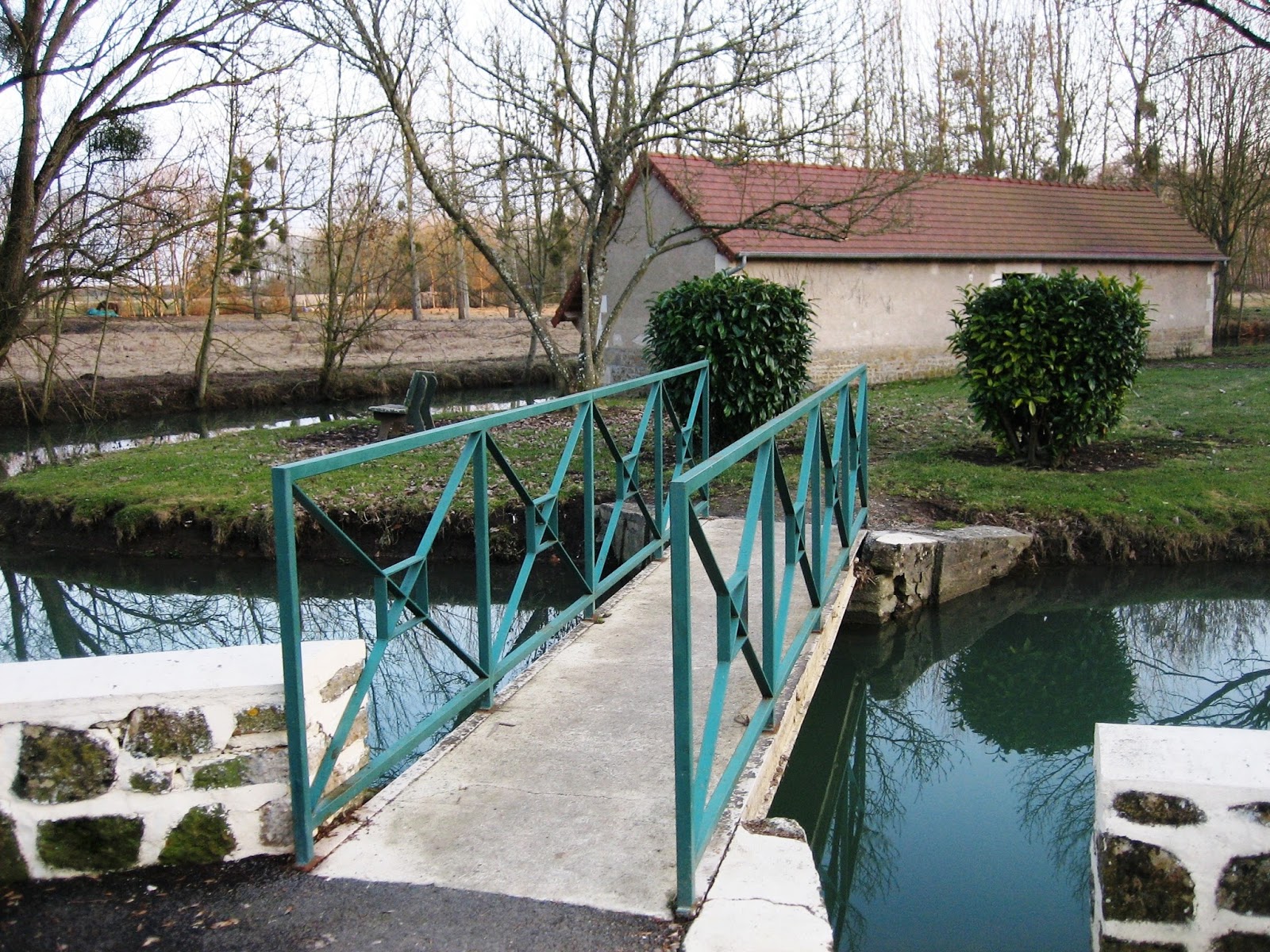 VAUVISE Les rives de La Vauvise