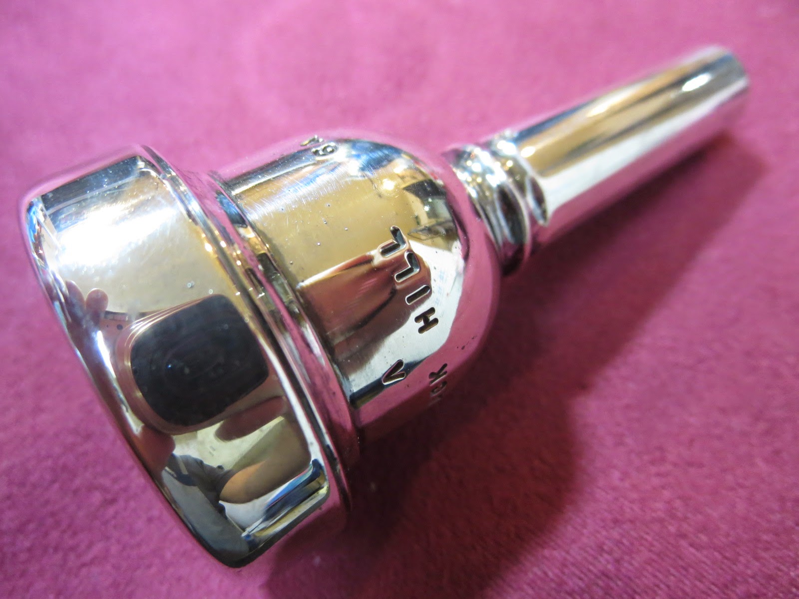 管楽器修理専門店 バードサウンドトーキョー: 委託品ブラックヒル トロンボーンマウスピース 6A 太管