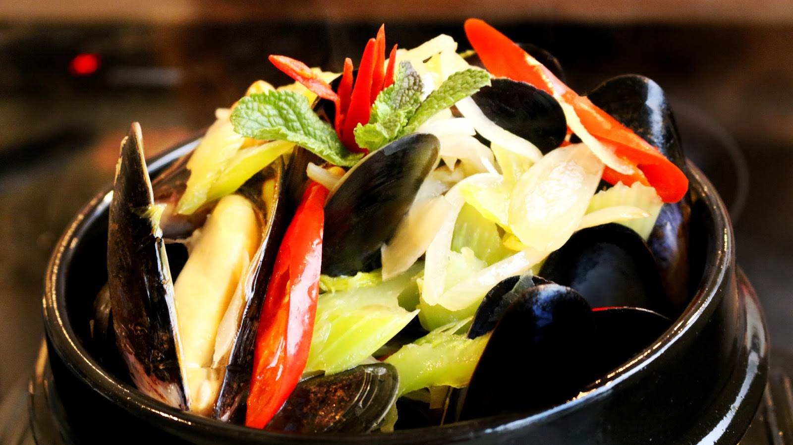 Josephine's Recipes How To Make Drunken Mussels Moules Marinieres