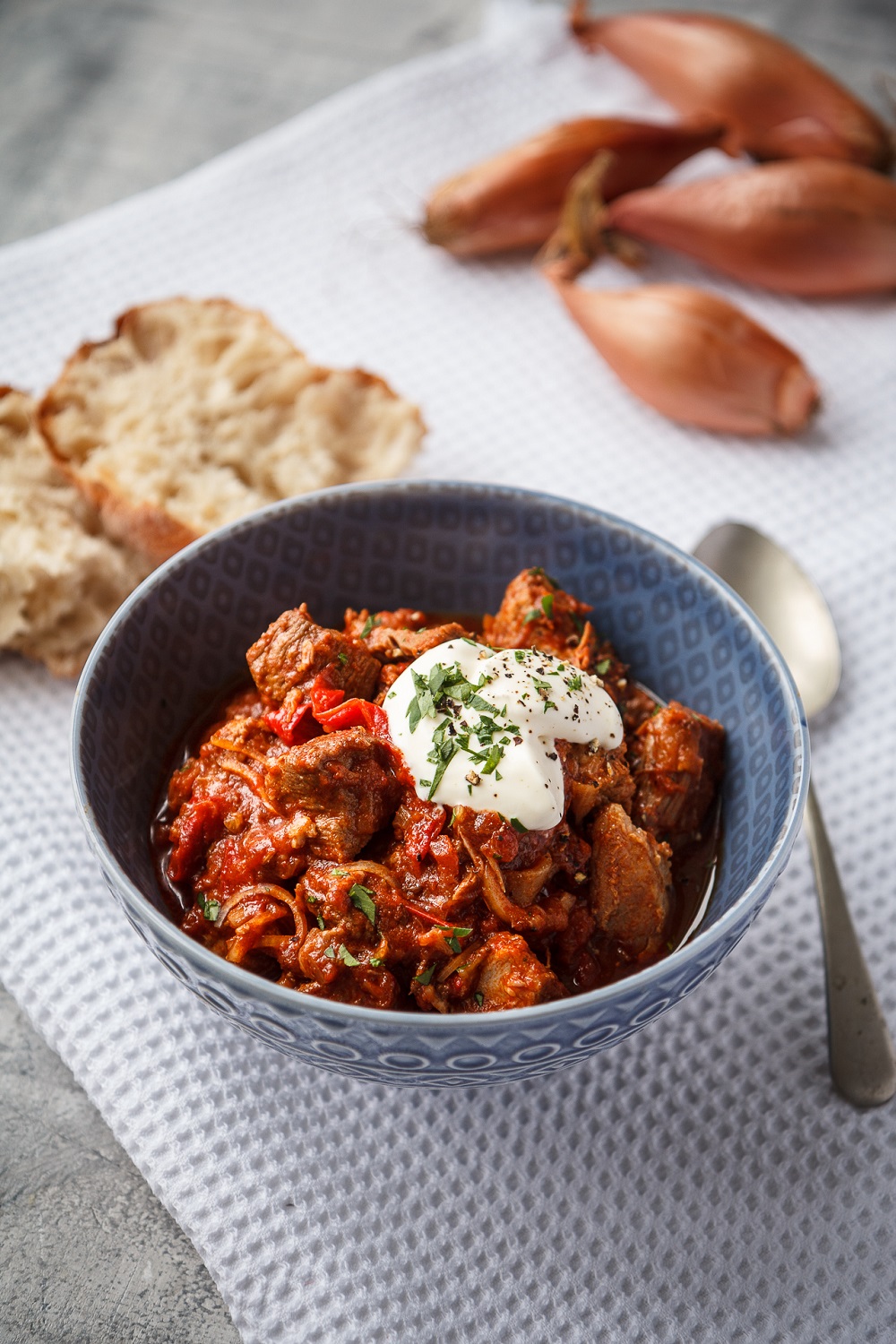 Slow Cooker Pork, Shallot, Red Pepper Goulash Slow Cooker Pork, Shallot, Red Pepper Goulash