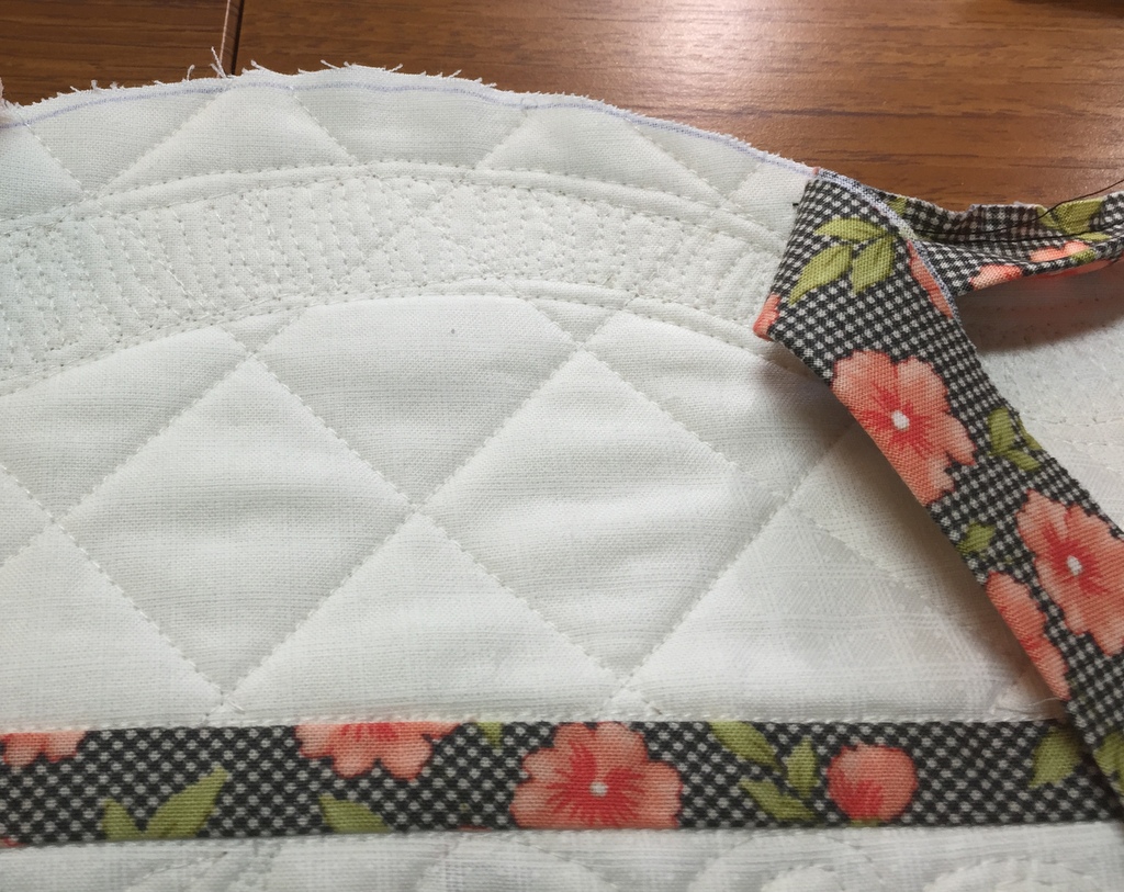 Stitching With 2 Strings Tutorial Bias Binding on a Scalloped Edge